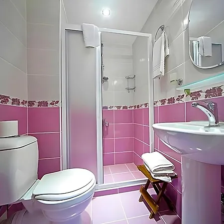 California Szálloda 3*