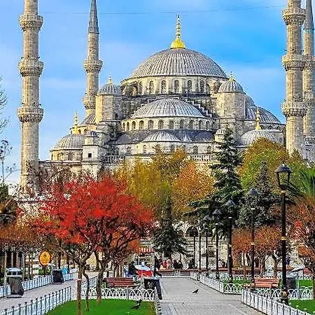 Szálloda California 3*