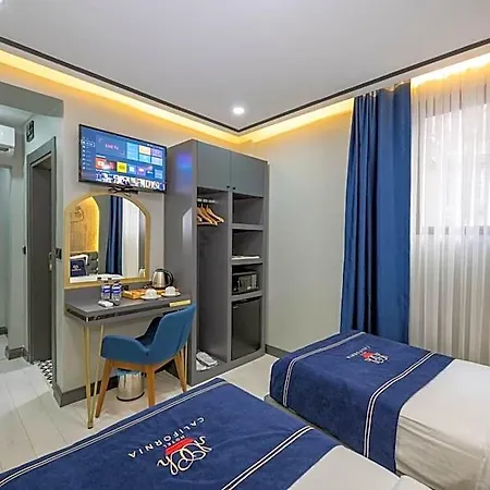 California Szálloda 3*
